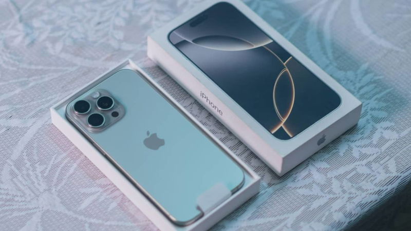 iPhone 16 Pro with box