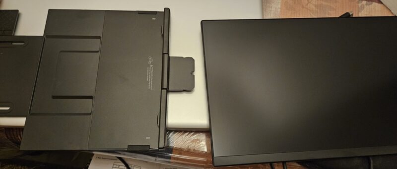 Detaching the two parts of the Cevaton P5.