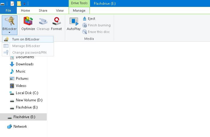 BitLocker option for USB flash drive in Windows 10 File Explorer. 