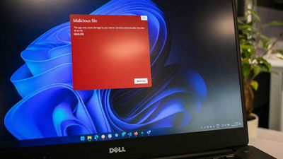 Featured image: firewall vs. antivirus comparison.