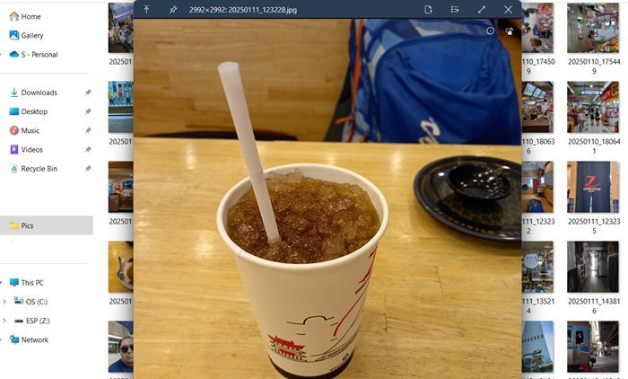 Quicklook gives you a preview of photos and videos with a spacebar.