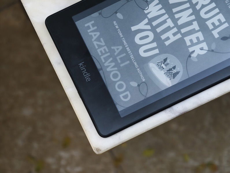 Kindle With Logo At The Bottom