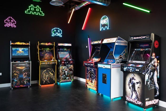 Arcade with classic games.