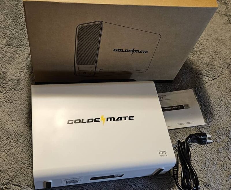 GOLDENMATE with accessories.