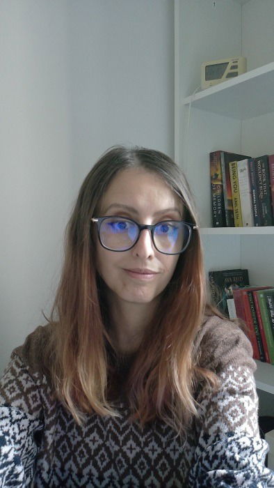 Shooting in Portrait mode with Obbsbot Meet 2. 