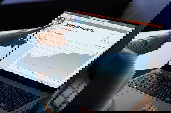 Presentation On Galaxy Book4 Pro