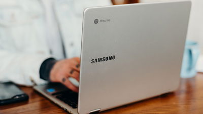 Use Zoom Chromebook Featured