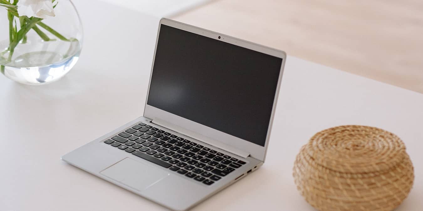 Ways To Quickly Turn Off Your Screen In Windows Featured Image