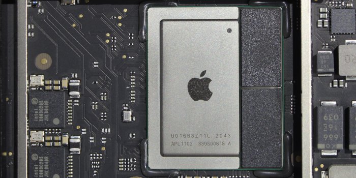 Apple M1 SoC mounted on a MacBook